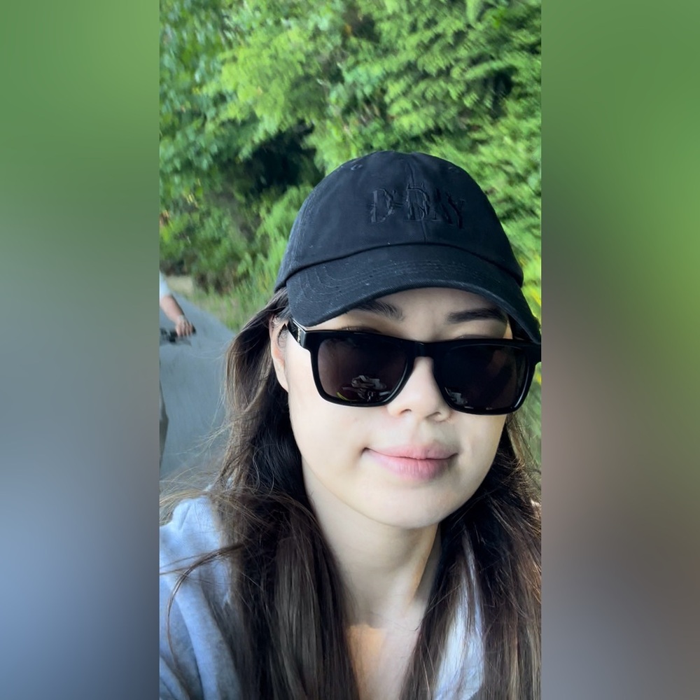 Saint Laurent Black Square Frame Sunglasses with Gold Logo - Picture 13 of 16